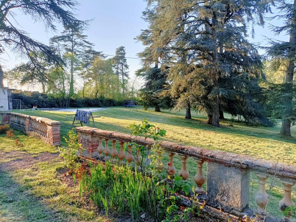 Chambres d'Hôtes Le Jardin Des Cèdres Lavaur  Exterior foto