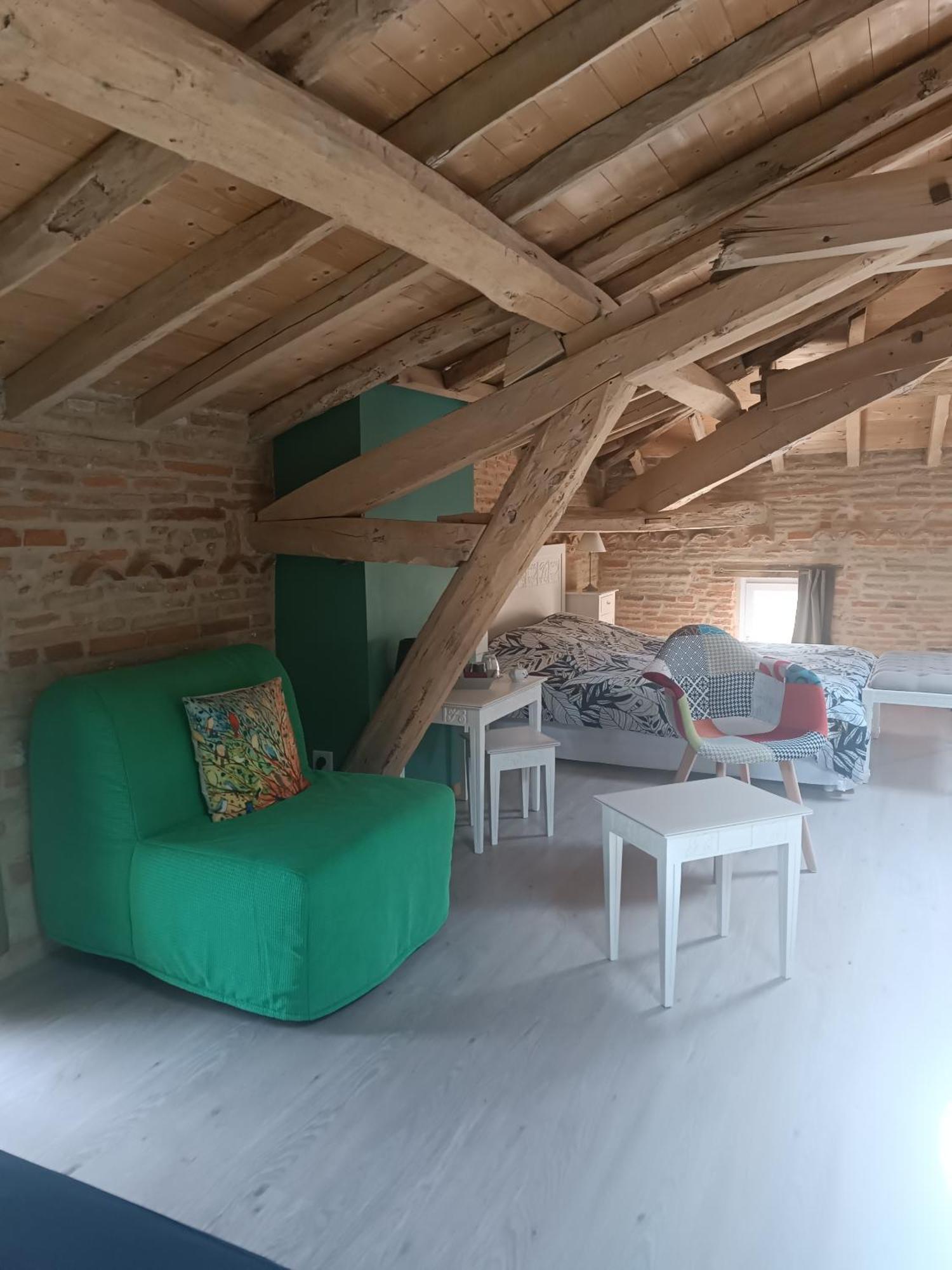 Chambres d'Hôtes Le Jardin Des Cèdres Lavaur  Quarto foto