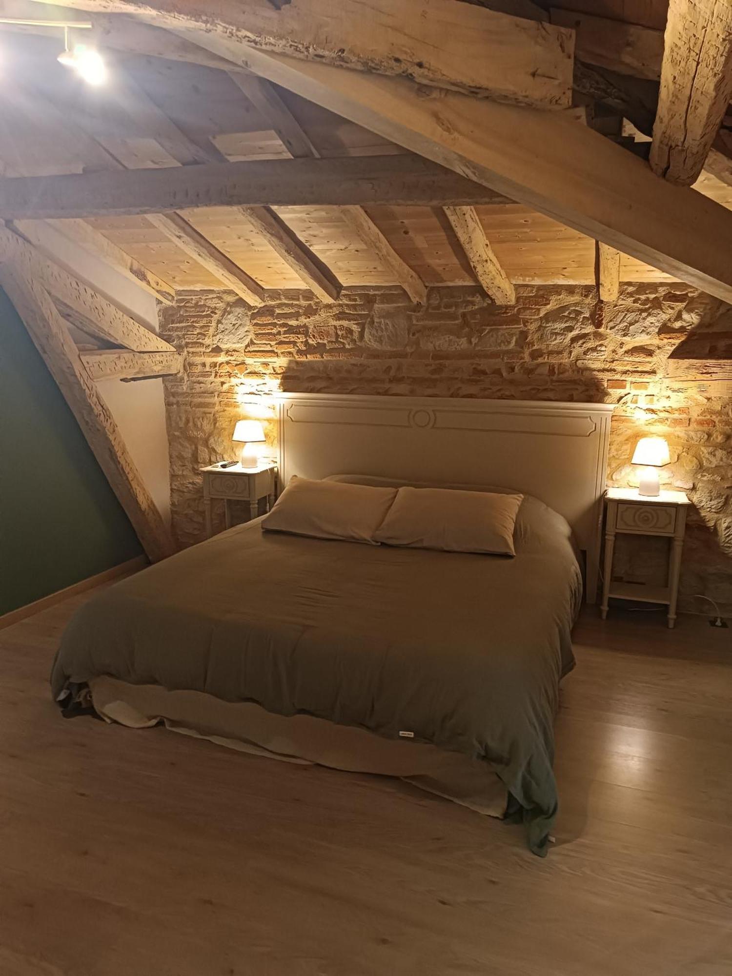 Chambres d'Hôtes Le Jardin Des Cèdres Lavaur  Quarto foto
