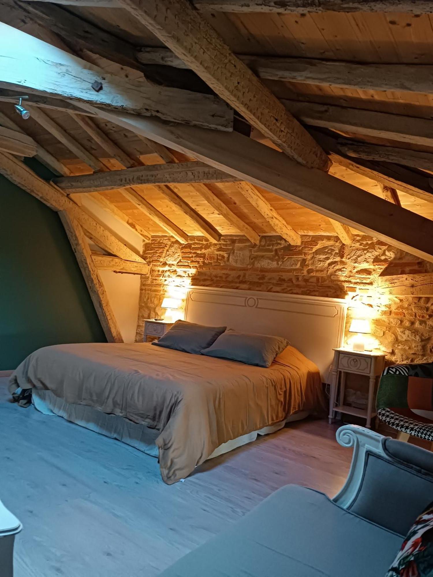 Chambres d'Hôtes Le Jardin Des Cèdres Lavaur  Quarto foto