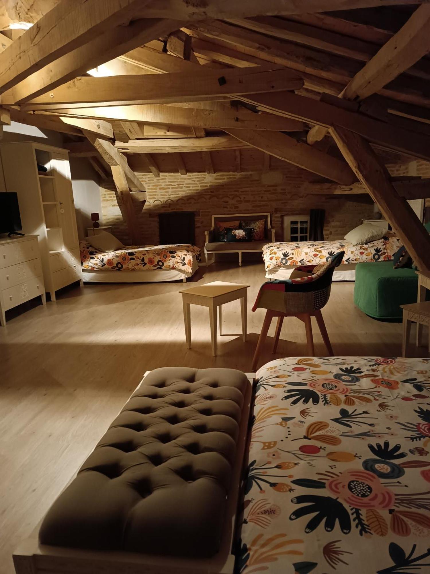 Chambres d'Hôtes Le Jardin Des Cèdres Lavaur  Quarto foto
