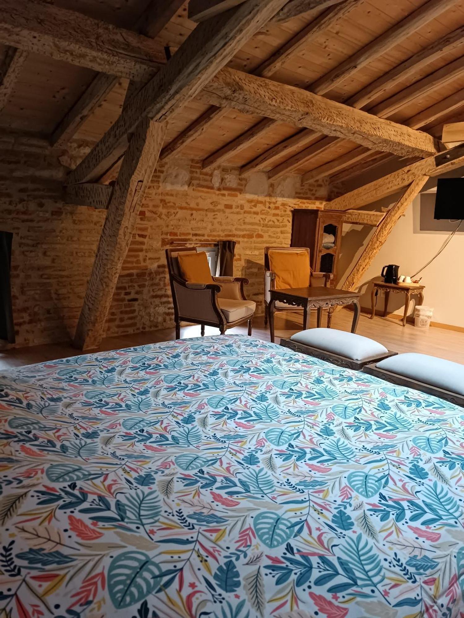 Chambres d'Hôtes Le Jardin Des Cèdres Lavaur  Quarto foto