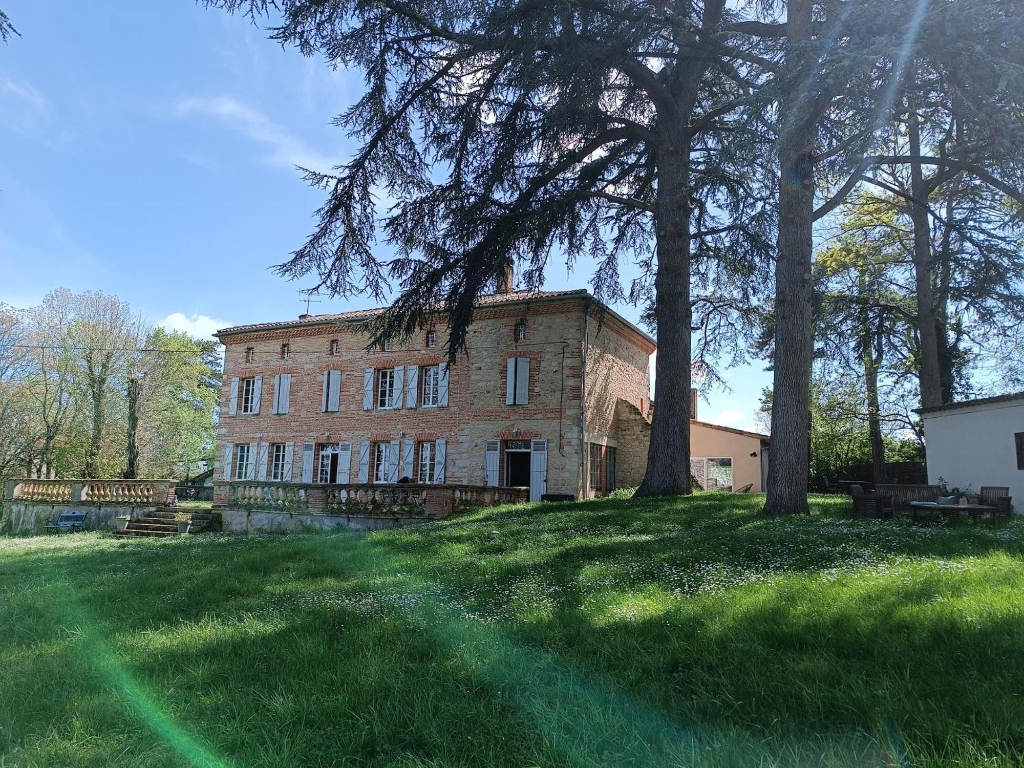 Chambres d'Hôtes Le Jardin Des Cèdres Lavaur  Exterior foto